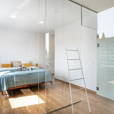 Villa Arizona - 3-bedroom House By The Sea *